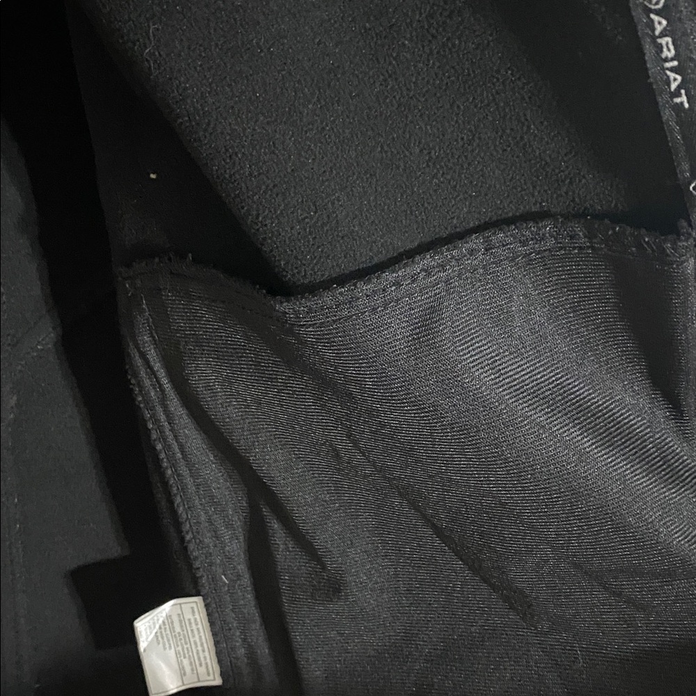 Ariat Men’s Softshell Classic Black Vest - Picture 4 of 4